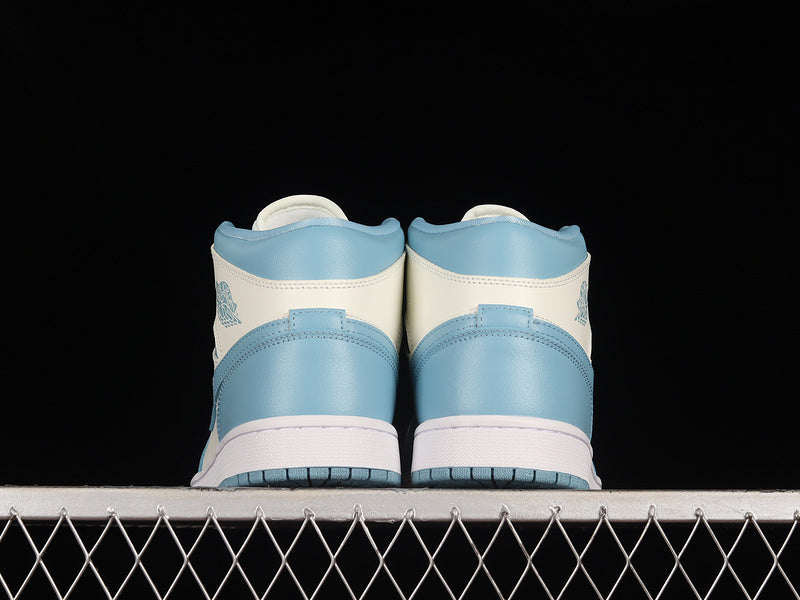 Air Jordan 1 AJ1 Mid – UNC