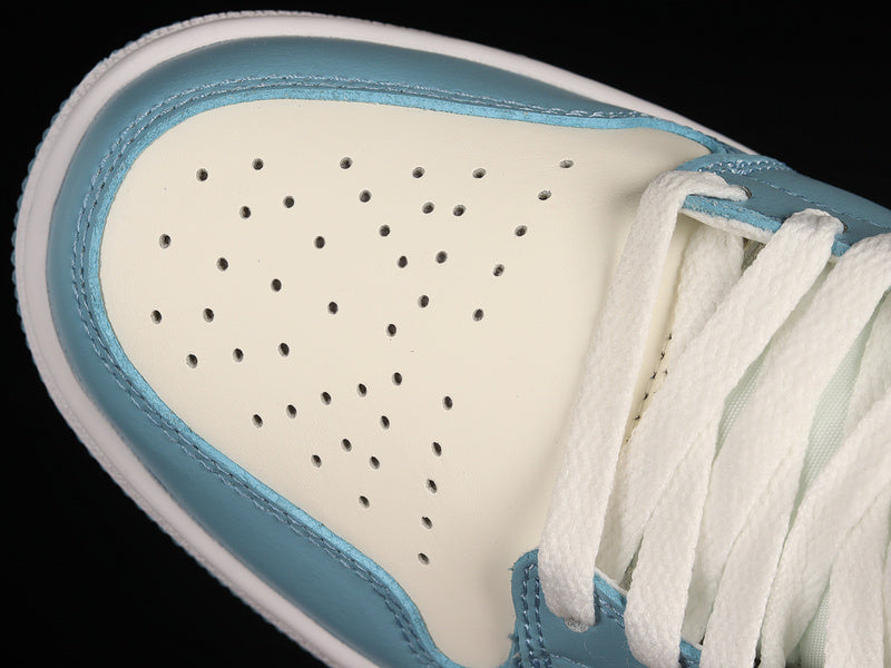 Air Jordan 1 AJ1 Mid – UNC