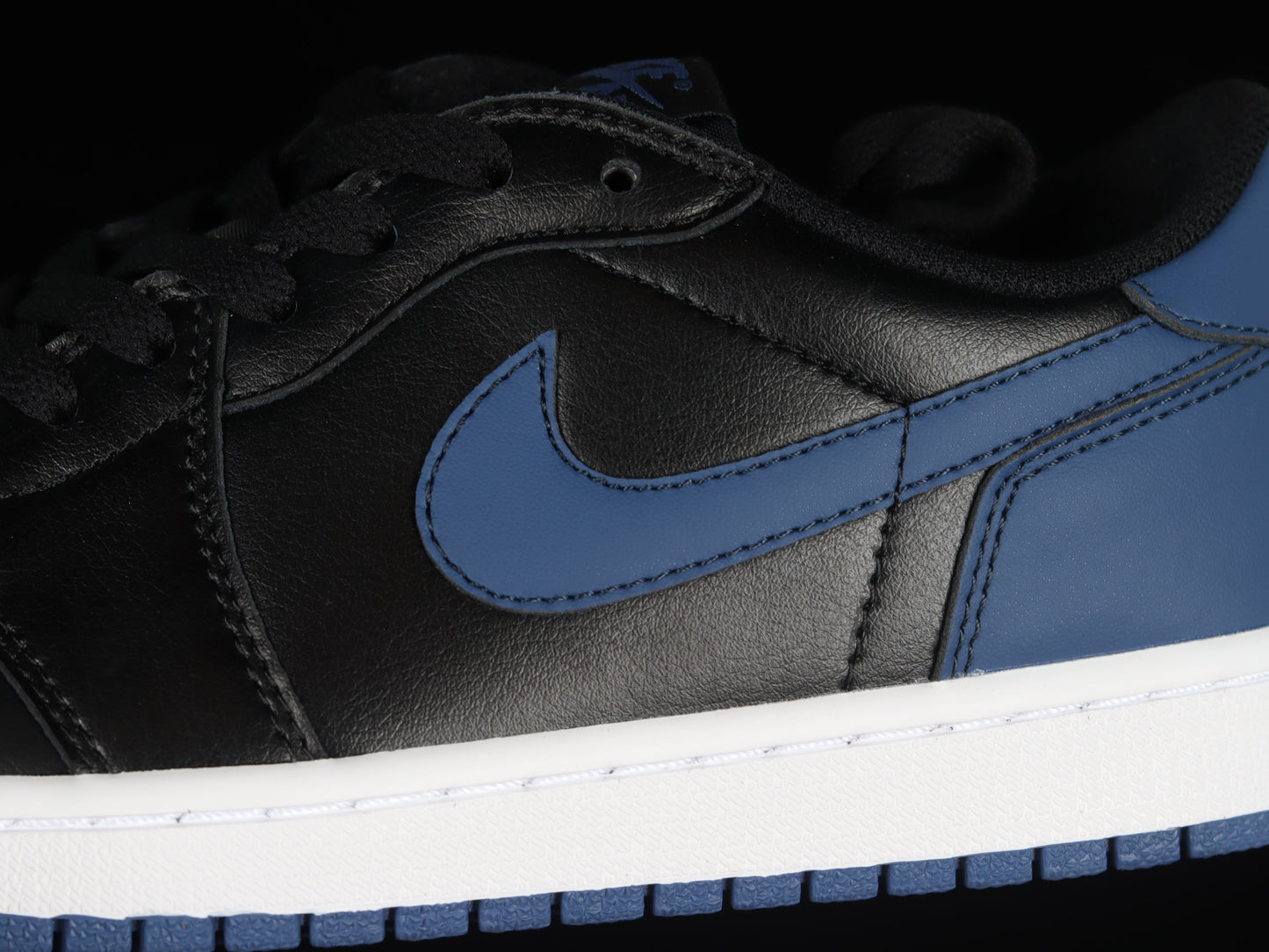 Air Jordan 1 AJ1 Retro Low OG – Mystic Navy