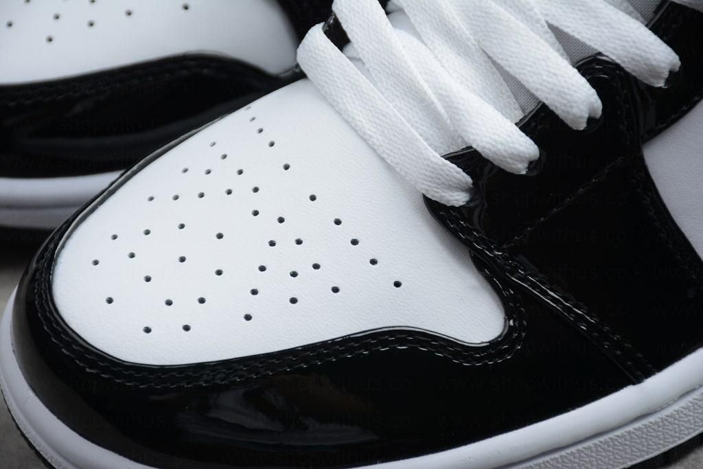 Air Jordan 1 AJ1 Mid SE – Black Gold