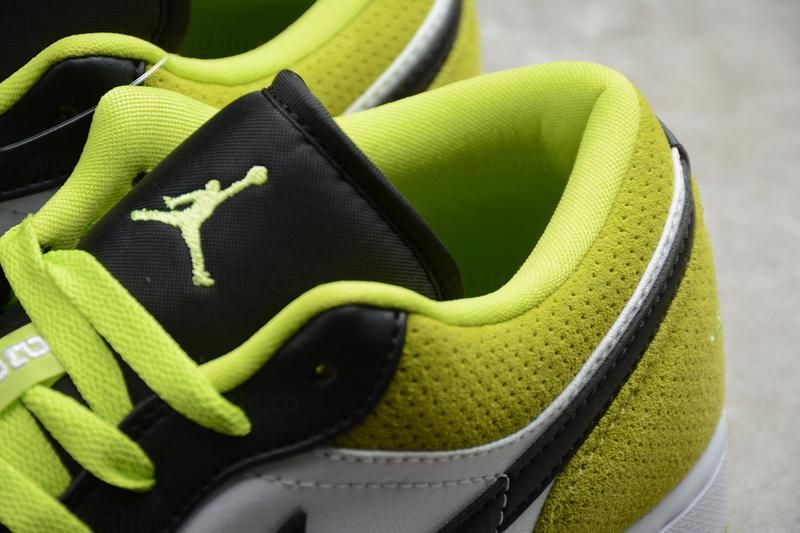 Air Jordan 1 AJ1 Low – Black Cyber