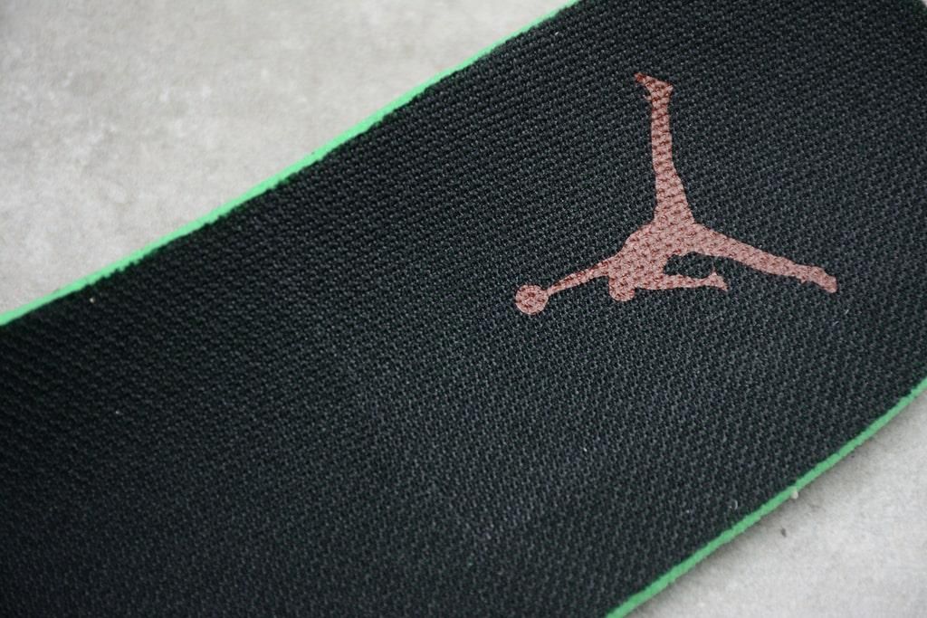 Air Jordan 1 AJ1 Mid – Black Dark Beetroot