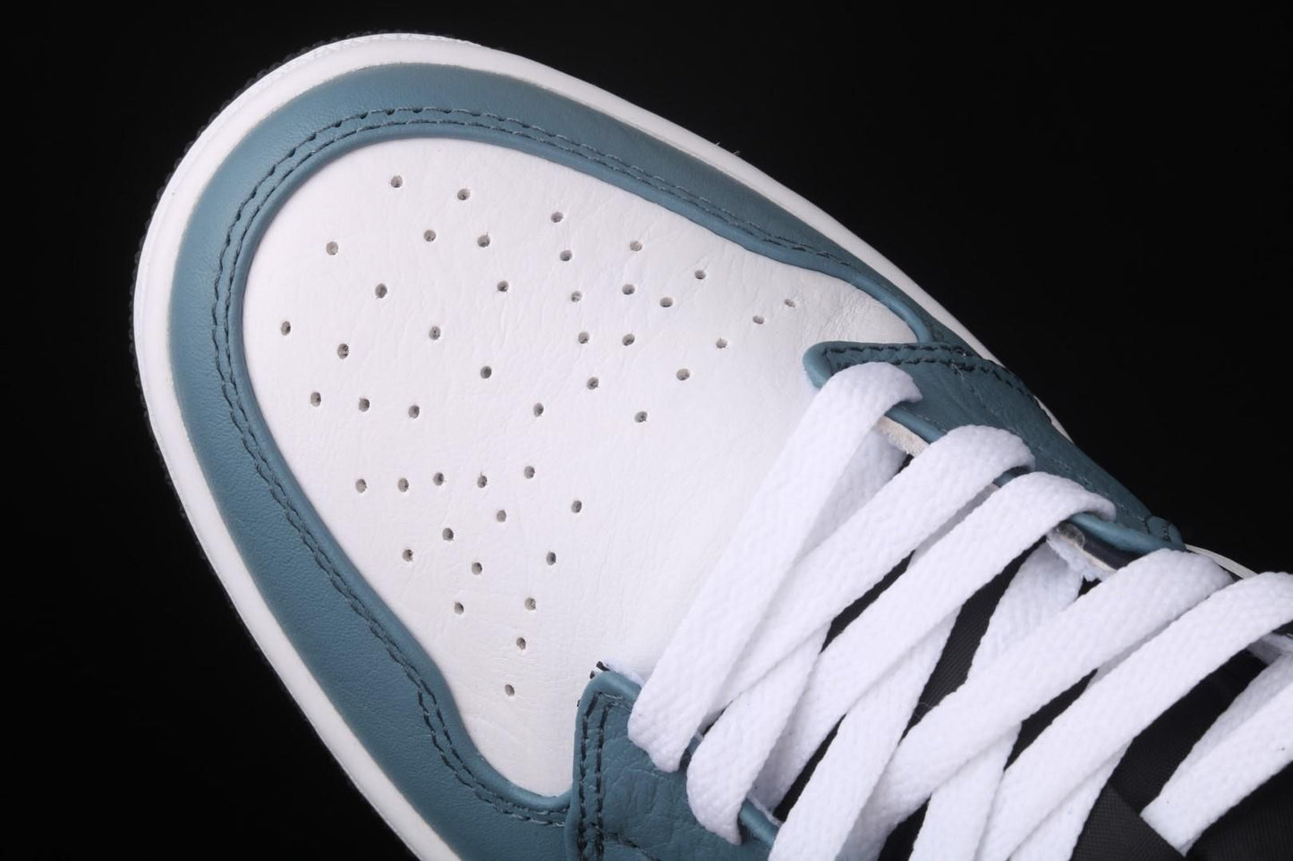 Facetasm x Air Jordan 1 AJ1 Mid – Fearless
