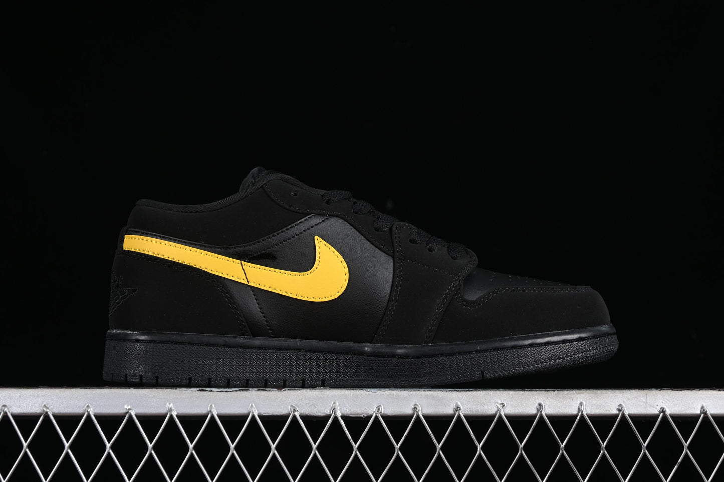 Air Jordan 1 AJ1 Low - Black/Yellow