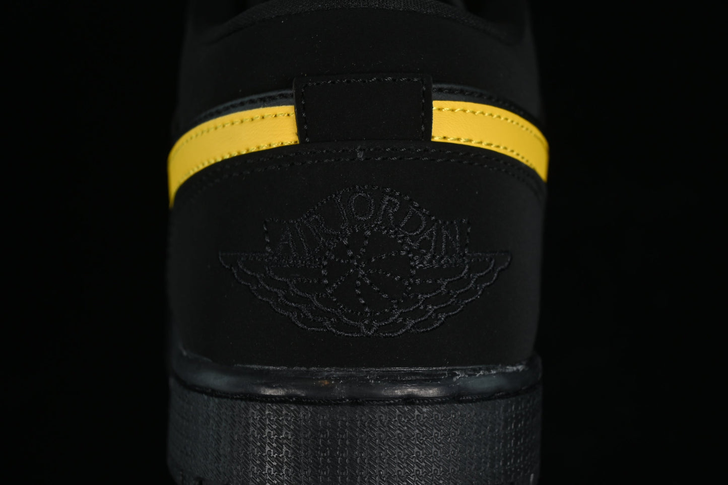 Air Jordan 1 AJ1 Low - Black/Yellow