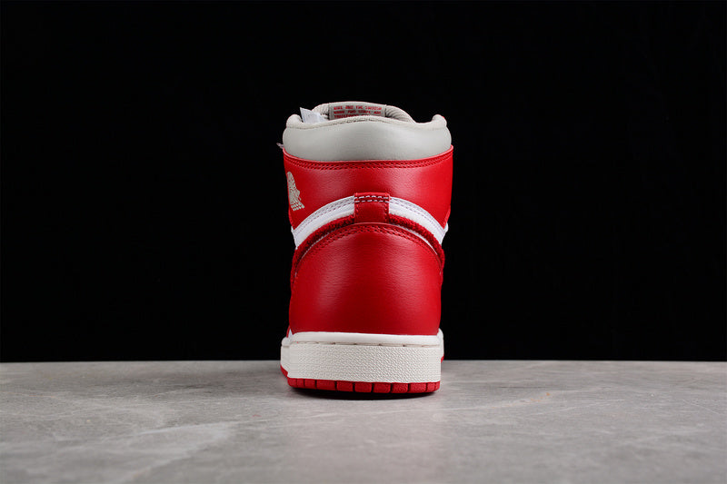 Air Jordan 1 AJ1 High - Chenille Red
