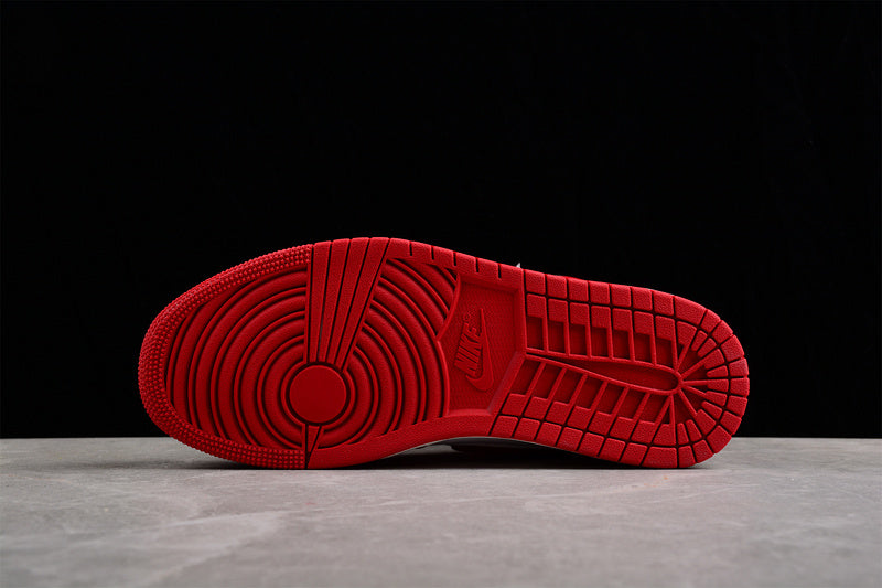 Air Jordan 1 AJ1 High - Chenille Red