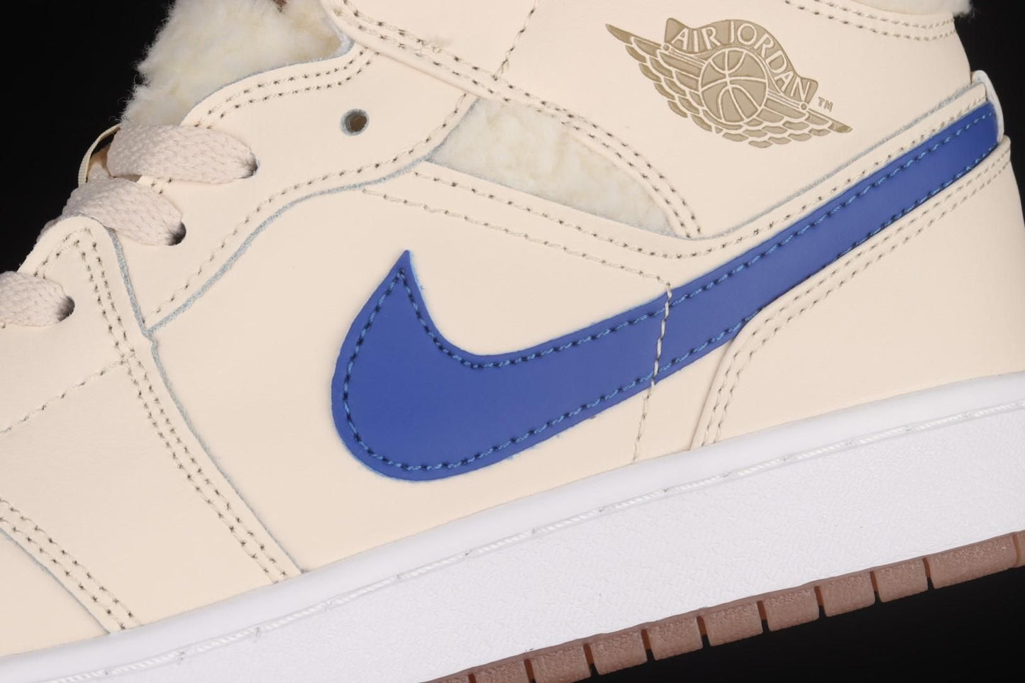 Air Jordan 1 AJ1 Mid – Fleece Pearl White