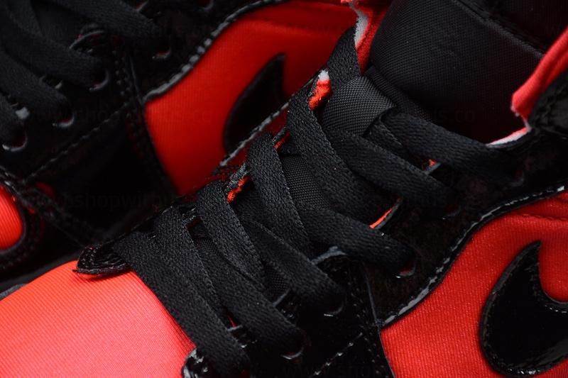 Air Jordan 1 AJ1 Mid – Hot Punch