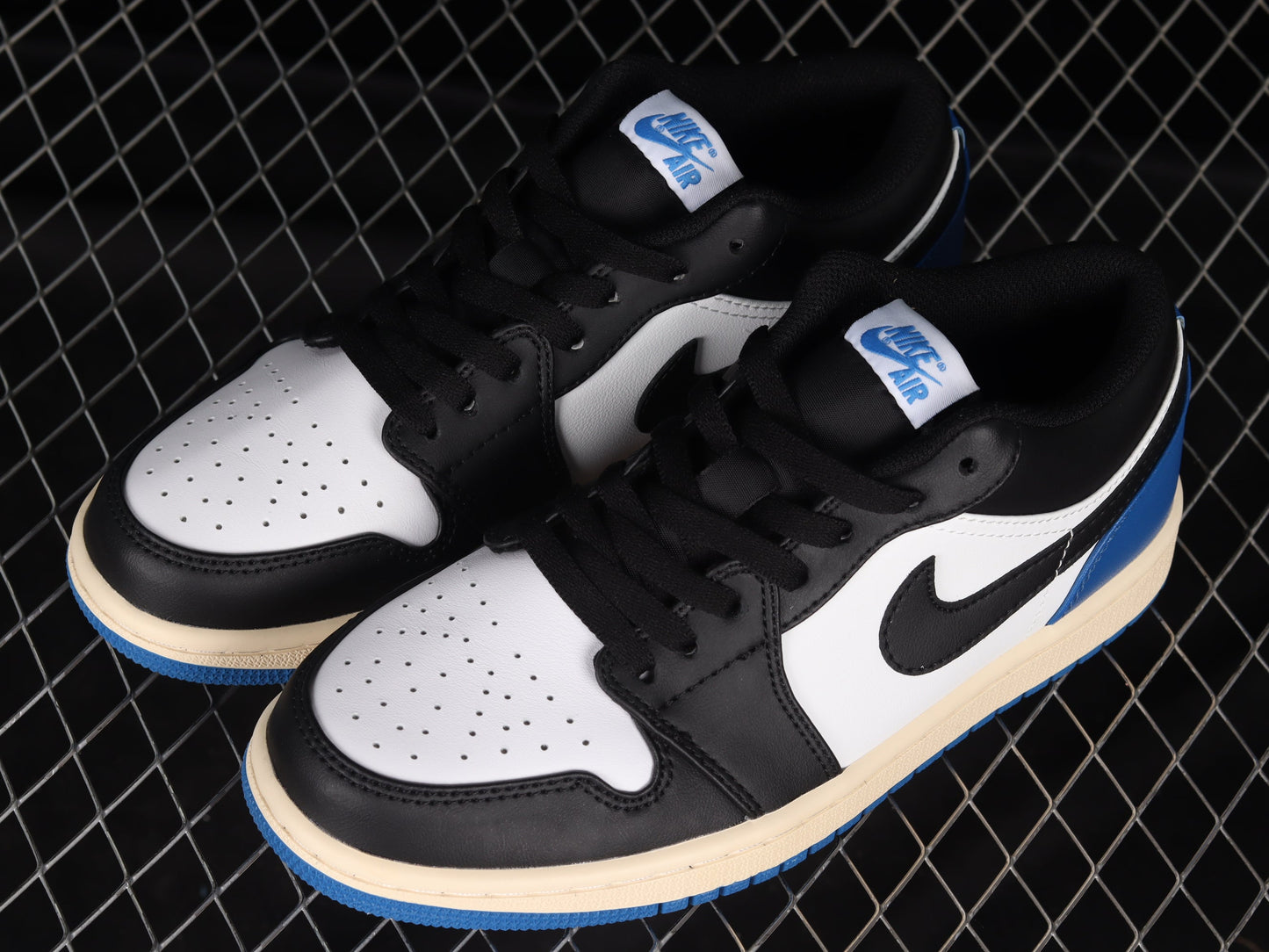 Air Jordan 1 AJ1 Retro Low - Black Dark/Powder Blue