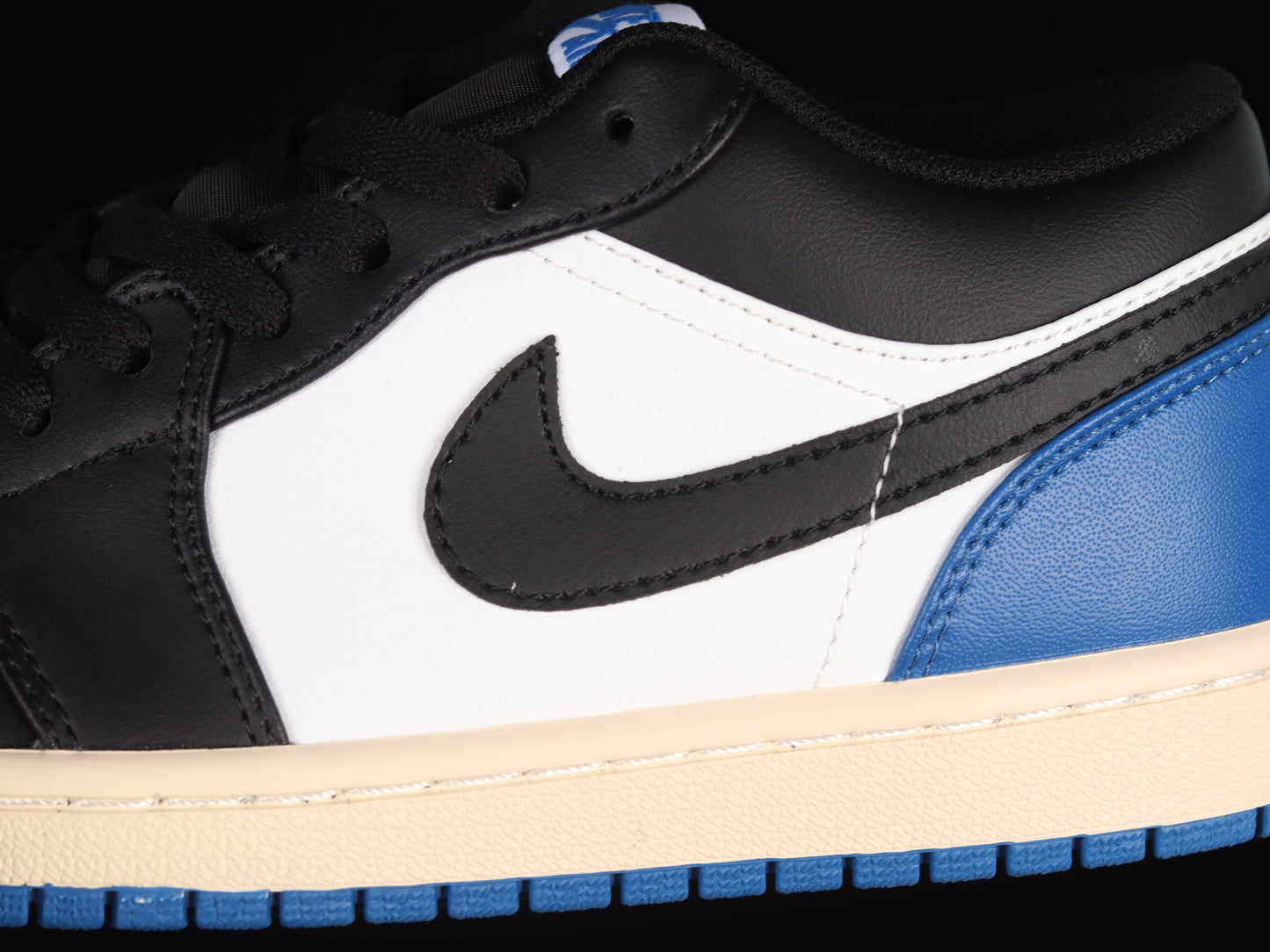 Air Jordan 1 AJ1 Retro Low - Black Dark/Powder Blue