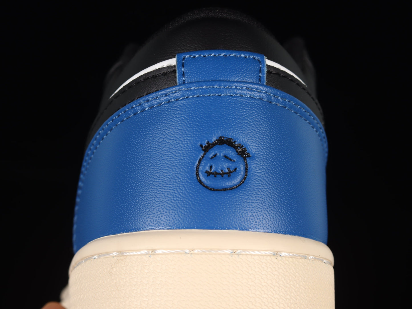 Air Jordan 1 AJ1 Retro Low - Black Dark/Powder Blue