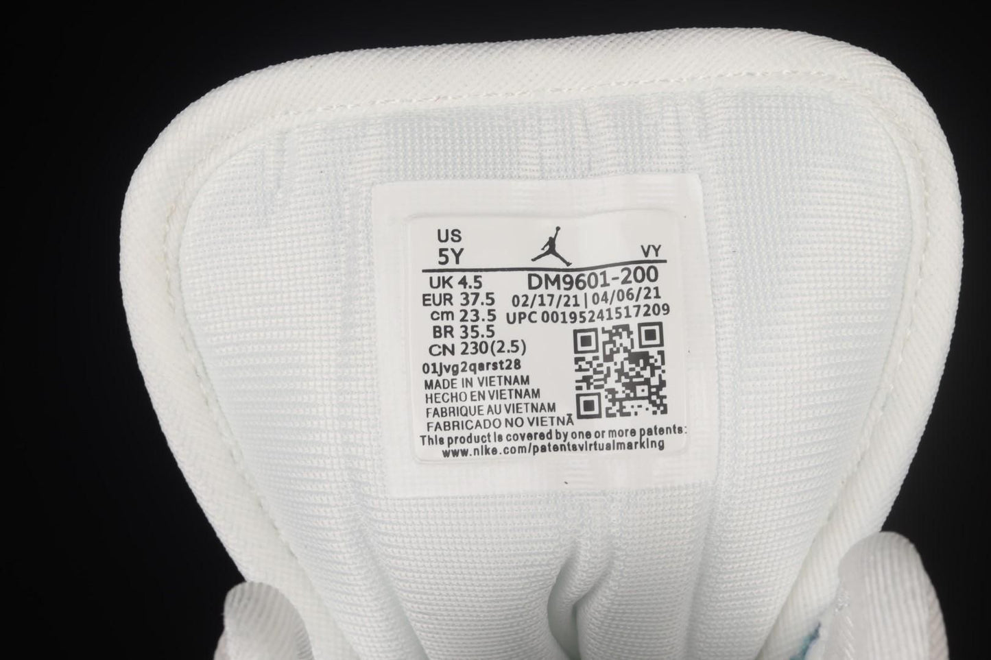 Air Jordan 1 AJ1 Mid – Anti-Gravity Machines