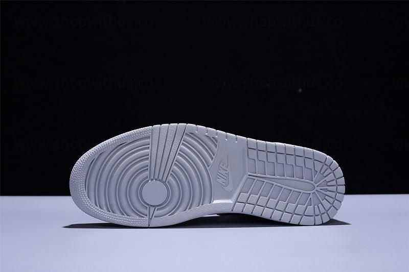 Air Jordan 1 AJ1 Mid – Light Smoke Grey