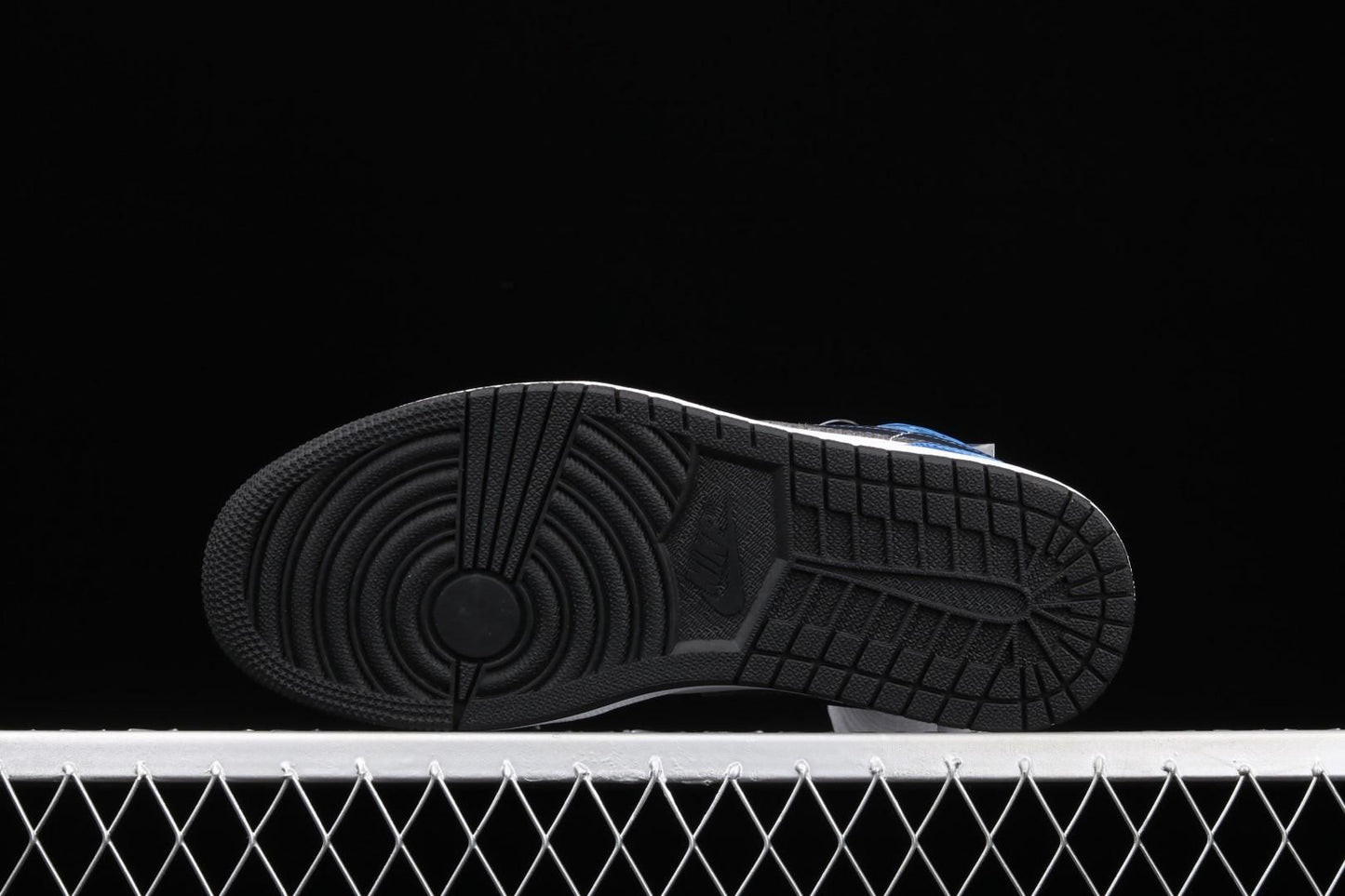 Air Jordan 1 AJ1 Mid – Signal Blue