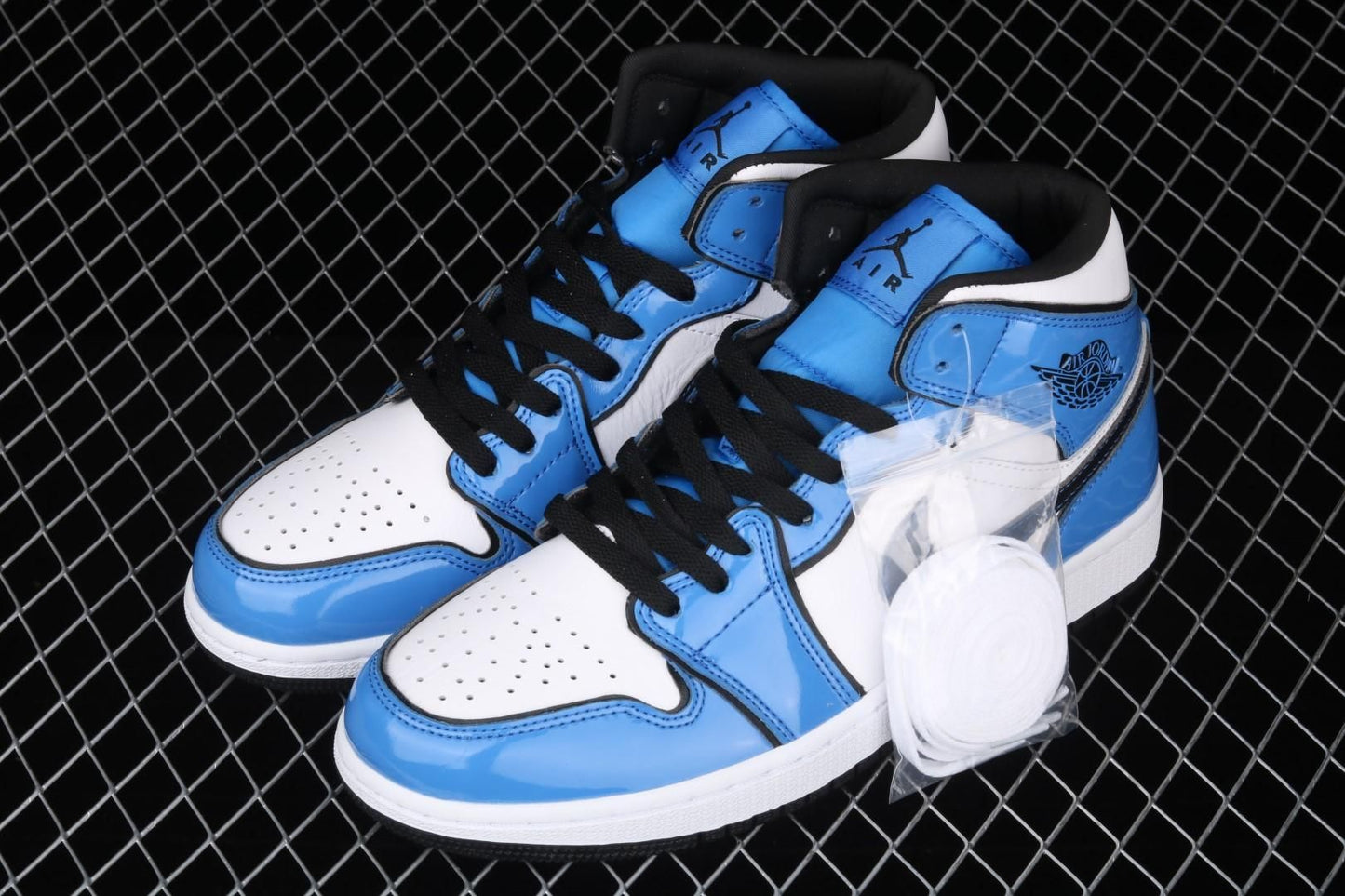 Air Jordan 1 AJ1 Mid – Signal Blue