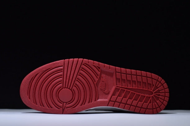 Nike Unisex Air Jordan 1 AJ1 High Basketball Shoe - Chicago