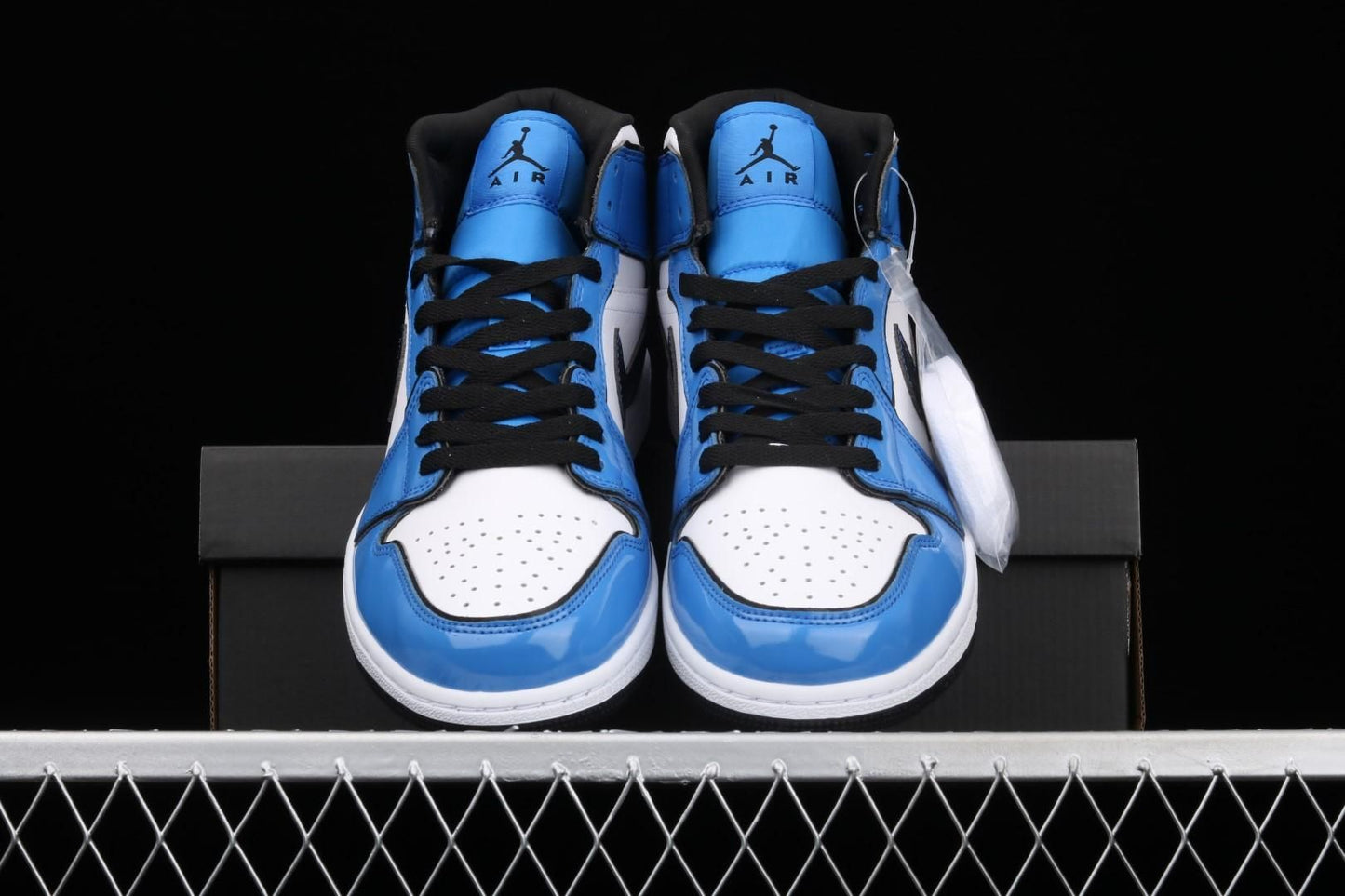 Air Jordan 1 AJ1 Mid – Signal Blue