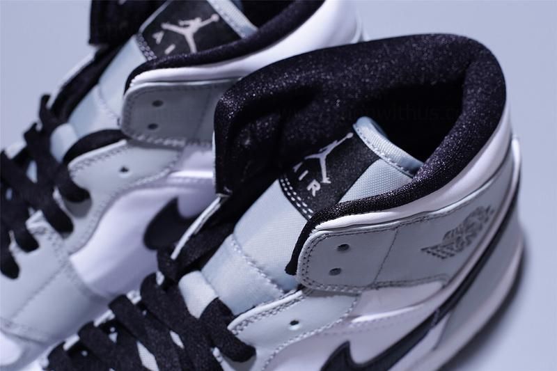 Air Jordan 1 AJ1 Mid – Light Smoke Grey