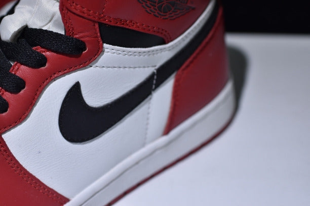 Nike Unisex Air Jordan 1 AJ1 High Basketball Shoe - Chicago