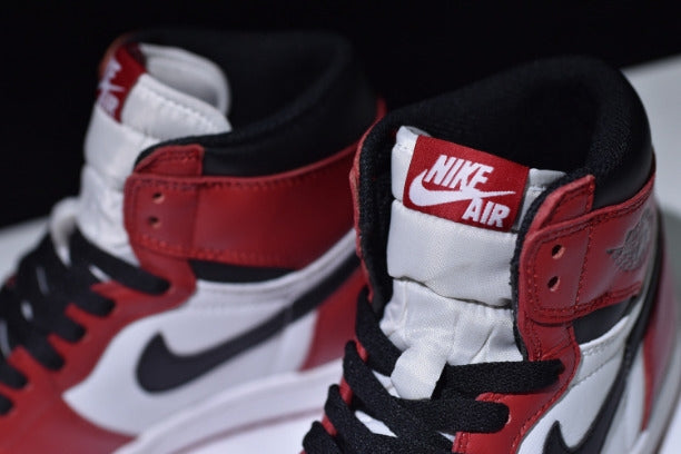 Nike Unisex Air Jordan 1 AJ1 High Basketball Shoe - Chicago