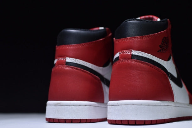 Nike Unisex Air Jordan 1 AJ1 High Basketball Shoe - Chicago