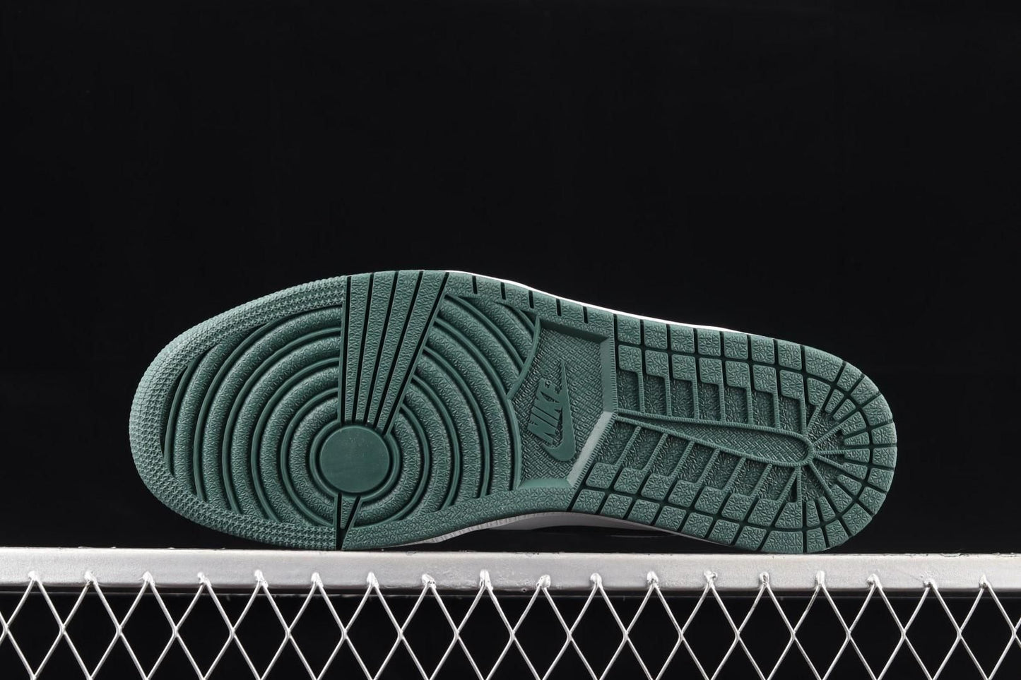 Air Jordan 1 AJ1 Low – Green Toe