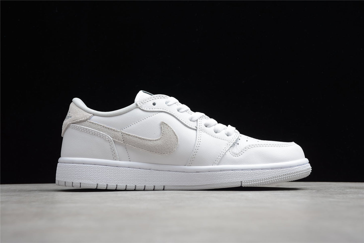 Air Jordan 1 AJ1 Low – Neutral Grey