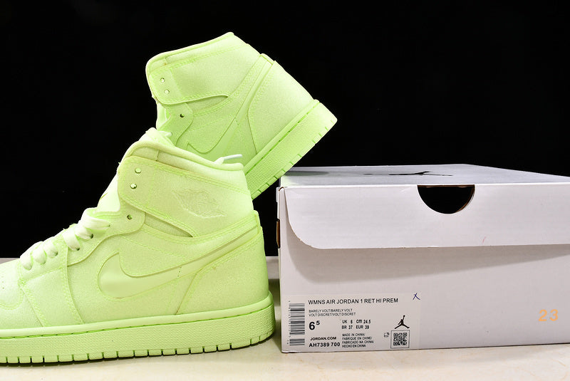 Air Jordan 1 AJ1 Retro High - Barely Volt