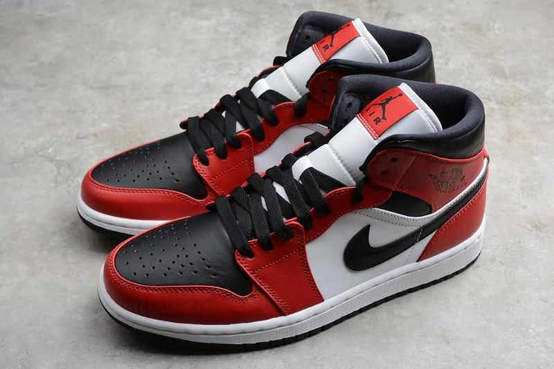Air Jordan 1 AJ1 Mid – Chicago Black Toe