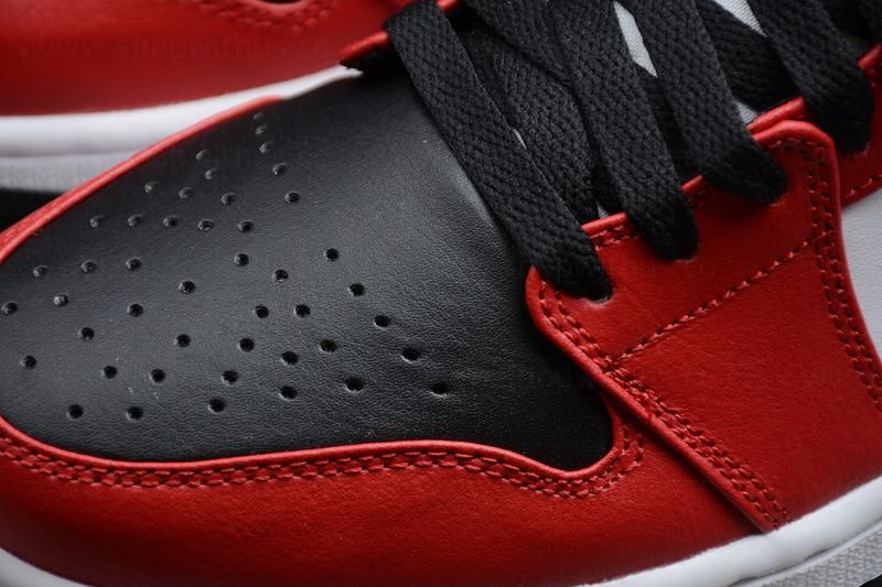 Air Jordan 1 AJ1 Mid – Chicago Black Toe