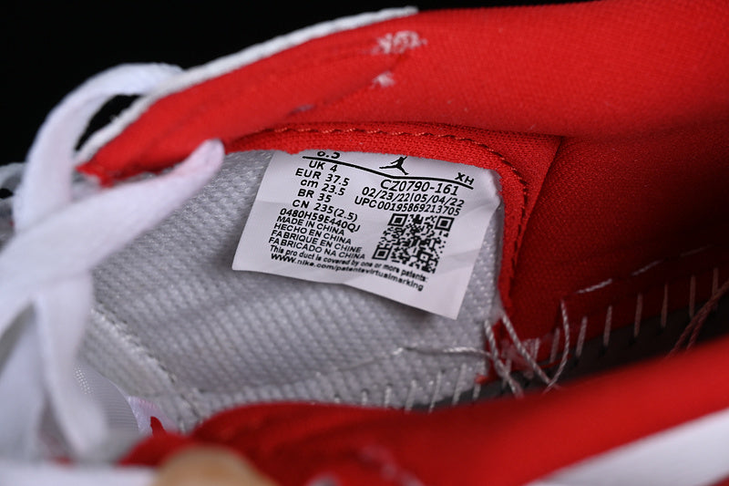 NikeUnisex Air Jordan 1 AJ1 Low – University Red