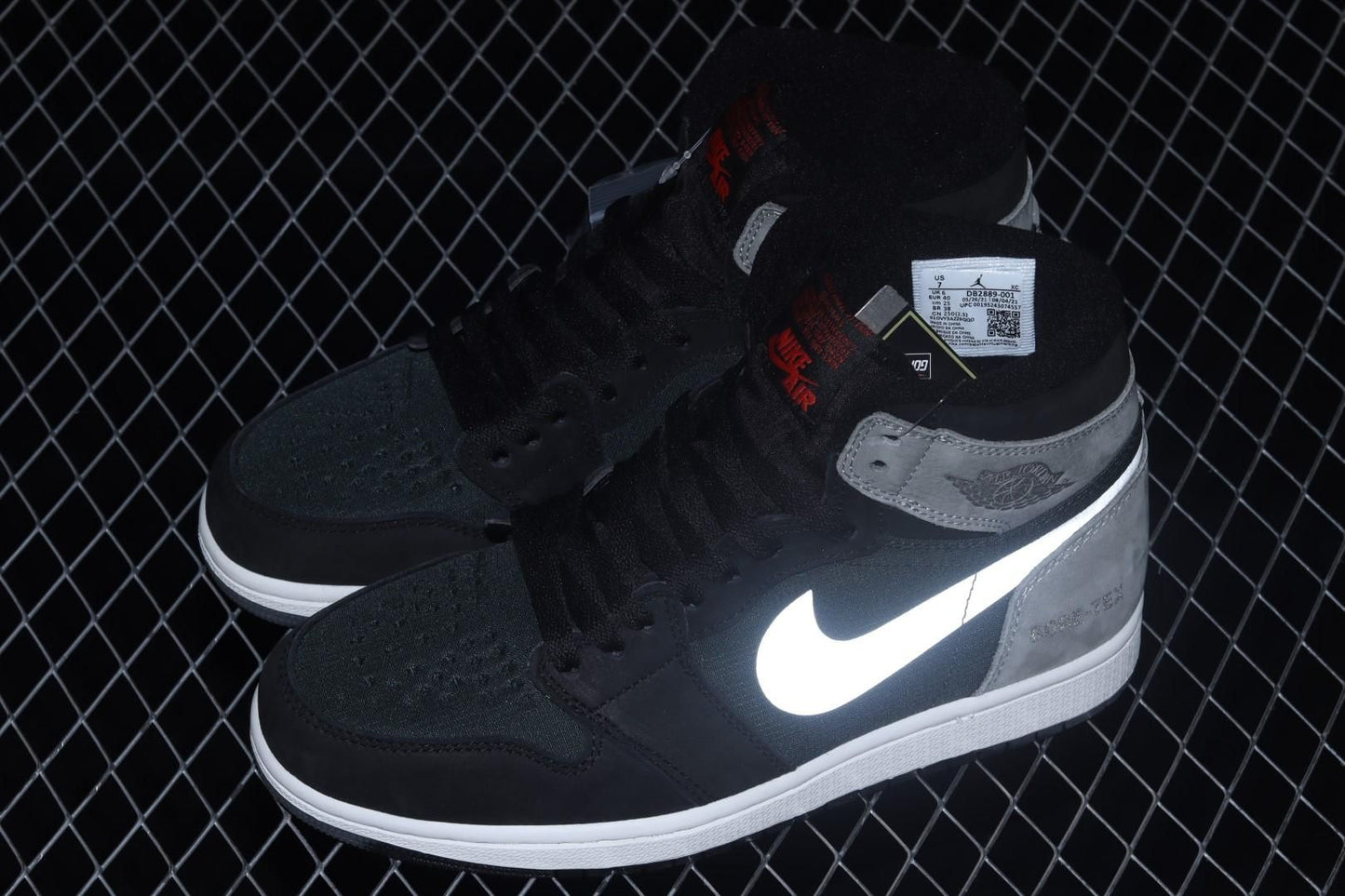 Air Jordan 1 AJ1 Retro High Element Gore-Tex - Black Particle Grey