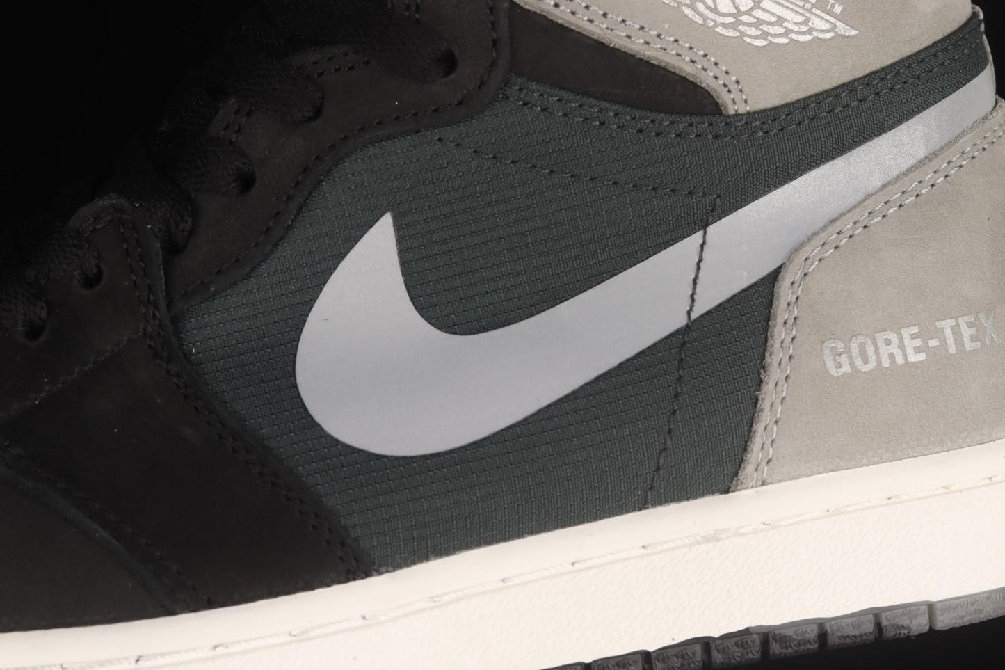 Air Jordan 1 AJ1 Retro High Element Gore-Tex - Black Particle Grey