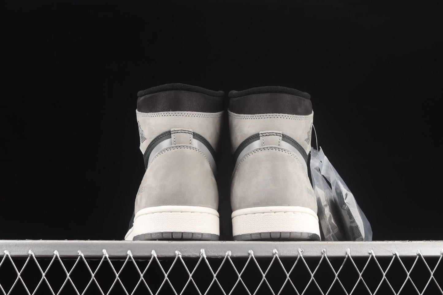 Air Jordan 1 AJ1 Retro High Element Gore-Tex - Black Particle Grey