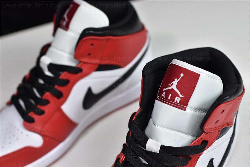 Air Jordan 1 AJ1 Mid – Chicago