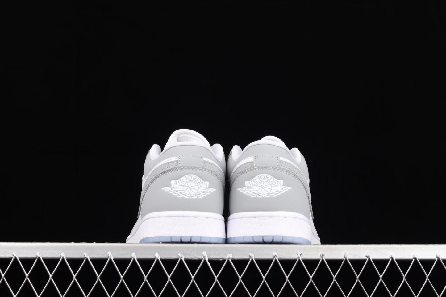 Air Jordan 1 AJ1 Low – Wolf Grey