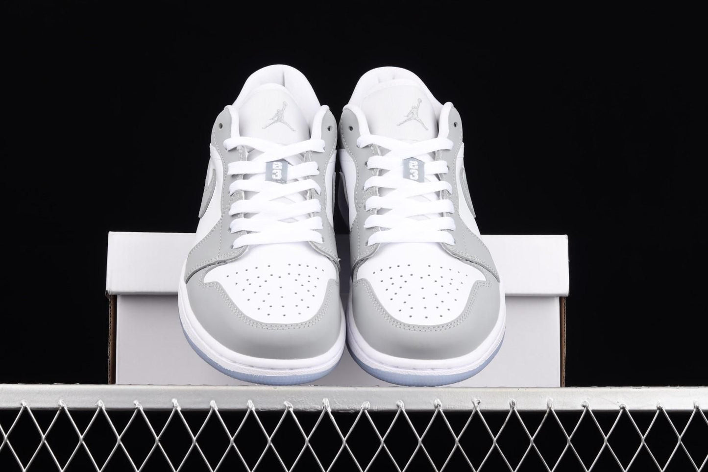 Air Jordan 1 AJ1 Low – Wolf Grey
