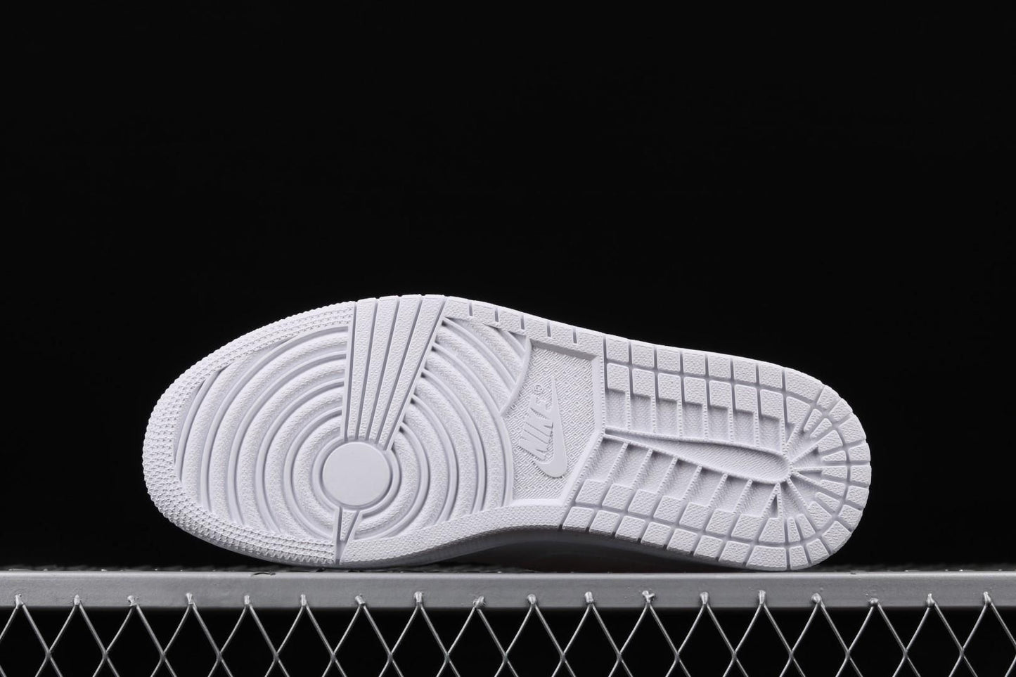 Air Jordan 1 AJ1 Mid – White/Cool Grey