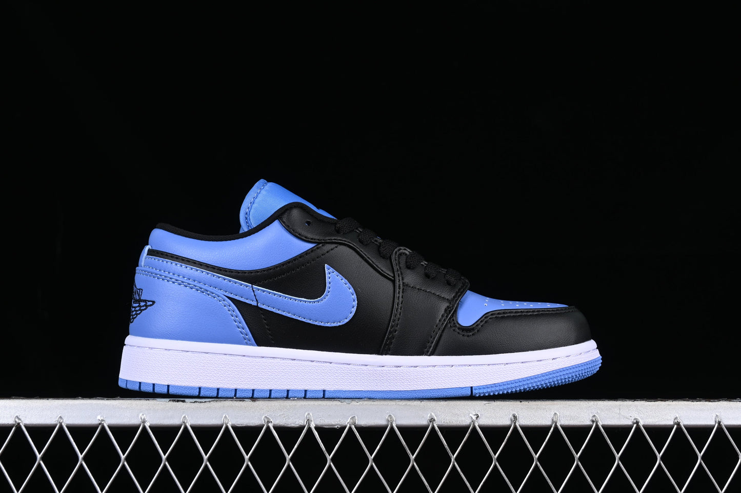 Air Jordan 1 AJ1 Low – Black University Blue