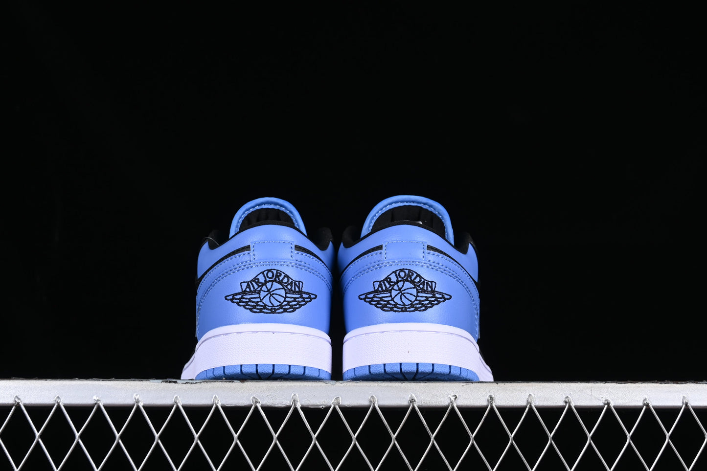 Air Jordan 1 AJ1 Low – Black University Blue