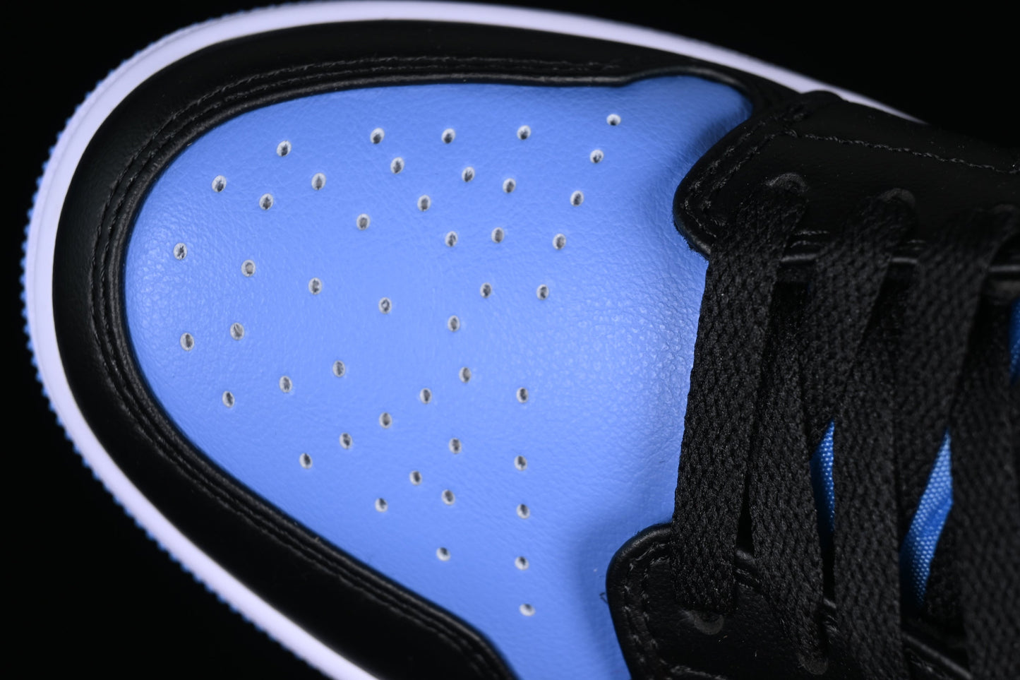 Air Jordan 1 AJ1 Low – Black University Blue