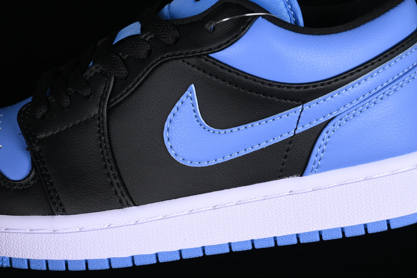 Air Jordan 1 AJ1 Low – Black University Blue
