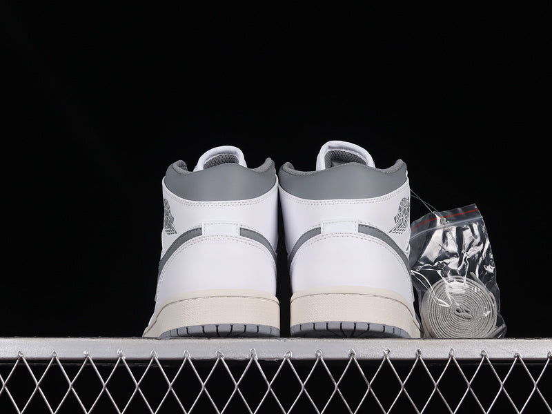 Air Jordan 1 AJ1 mid - NATURAL GREY