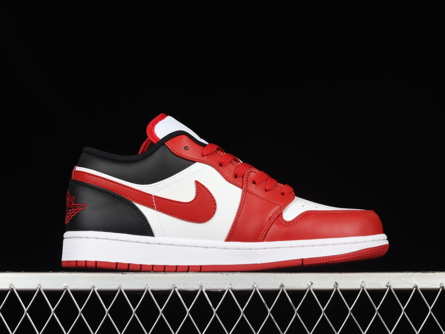 Air Jordan 1 AJ1 Low – Reverse Black Toe