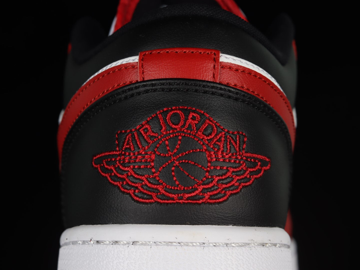 Air Jordan 1 AJ1 Low – Reverse Black Toe