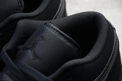 Air Jordan 1 AJ1 Retro Low – Triple Black