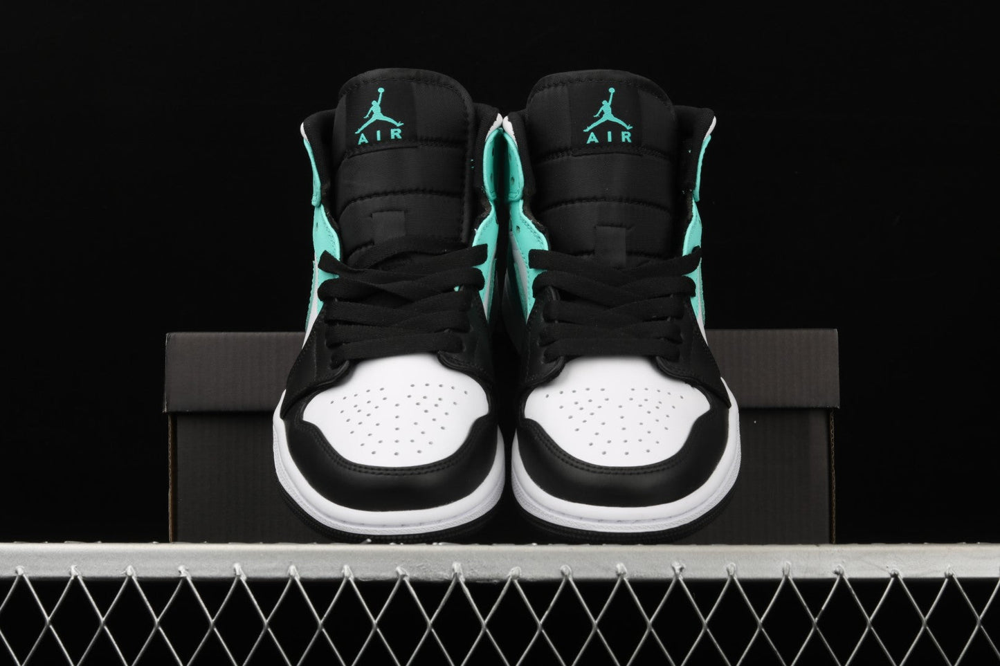 Air Jordan 1 AJ1 Mid Tropical Twist – Igloo