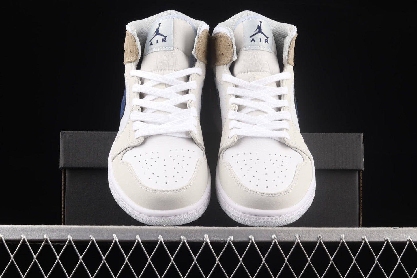 Air Jordan 1 AJ1 Mid – Tan Suede