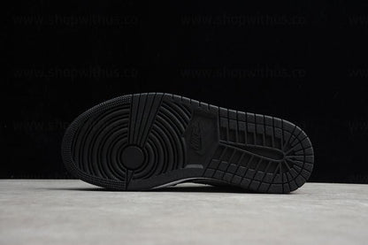 Air Jordan 1 AJ1 Low – Brushstroke Swoosh (SE)